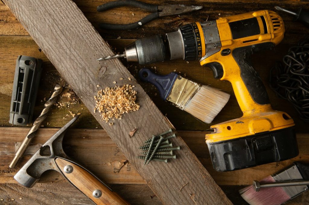 A couple of tools that are sitting on a table